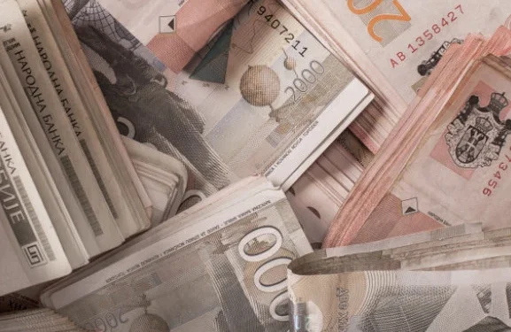 Веће плате у јавном сектору него код приватника