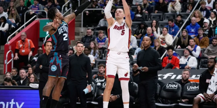 Српски кошаркаш Никола Јовић постигао 19 поена у победи Мајамија