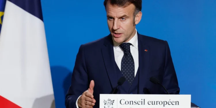 Емануел Макрон: Француска не одобрава америчку методу свргавања Мадура