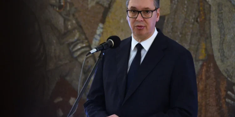 Деци из више општина на Косову и Метохији поводом Савиндана уручени пакетићи које је послао Вучић