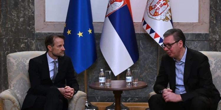 Вучић разговарао са Бекератом о европском путу Србије, спровођењу реформске агенде и приступању ЕУ