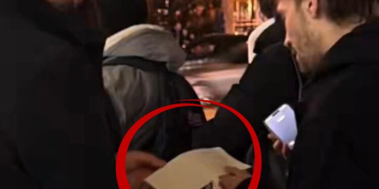 ПОГАЧАР ПЛАЋА ЛАЗАРА ДИНИЋА? (ВИДЕО)