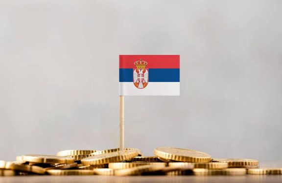 РАСТ ПЛАТА, ПОВЕЋАНЕ ИНВЕСТИЦИЈЕ И СТАБИЛНЕ ФИНАНСИЈЕ: СРБИЈА УЗЛЕЋЕ