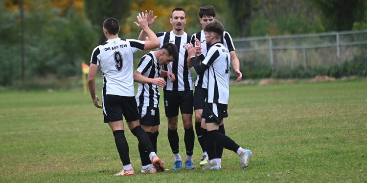 ФК БОР 1919 НА ЧЕЛУ ТАБЕЛЕ: ПОВРАТАК У ВИШИ РАНГ СВЕ БЛИЖИ