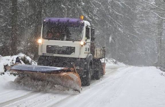 Снег и хладноћа доносе ризике: Упозорење за празничне дане