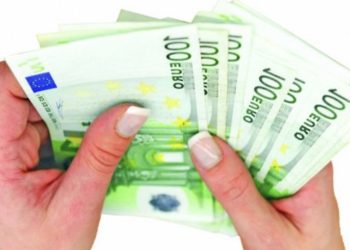 ГДЕ СЕ ДРЖИ НОВАЦ У КУЋИ: ВЕРУЈЕ СЕ ДА ОВО МЕСТО ПРИВЛАЧИ БЛАГОСТАЊЕ