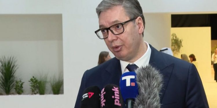 ВУЧИЋ ПОДЕЛИО ЛЕПЕ ВЕСТИ: Ускоро нова авио линија Београд – Абу Даби