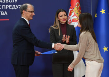 МАЦУТ: ЗА ЖЕНЕ ПРЕДУЗЕТНИЦЕ 2О4 МИЛИОНА ДИНАРА ИЗ БУЏЕТА