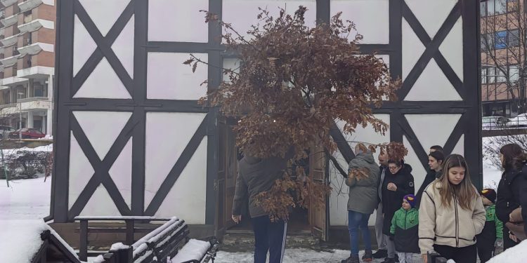 У Мајданпеку се традиционално обележава Бадњи дан