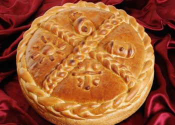 Чесница – традиционални божићни хлеб