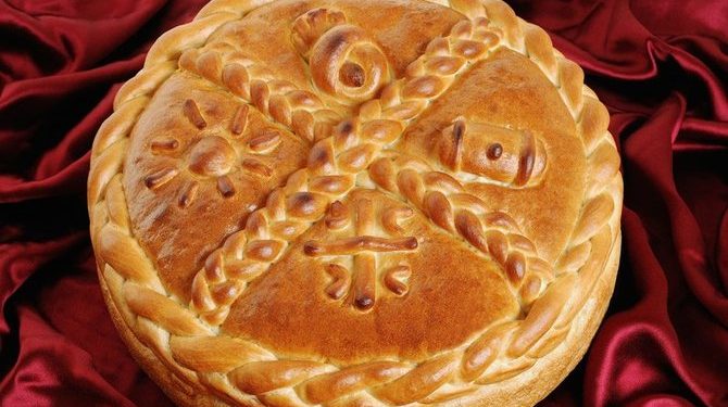 Чесница – традиционални божићни хлеб