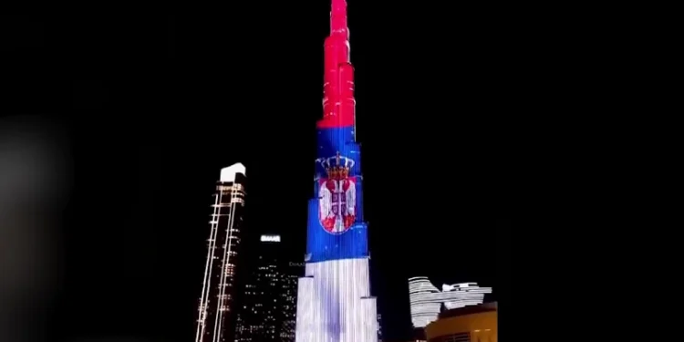 Бурџ Калифа у Дубаију у бојама српске заставе; Вучић: Хвала, драги пријатељи