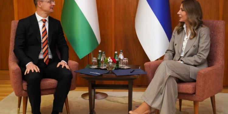 Дубравка Ђедовић Хандановић: Тражимо компромис за НИС, нафтовод са Мађарима до краја 2027.