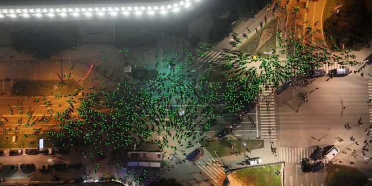 ПРОТЕСТ У СЕНЦИ ЈУБИЛЕЈА: ПОКУШАЈ СКРЕТАЊА ПАЖЊЕ СА 200 ГОДИНА МАТИЦЕ СРПСКЕ НИЈЕ УСПЕО