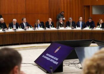 Зимски услови широм земље: Надлежни анализирали ситуацију