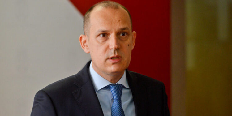 Лончар: Србија у протеклих 10 год запослила 5.124 лекара и сестара