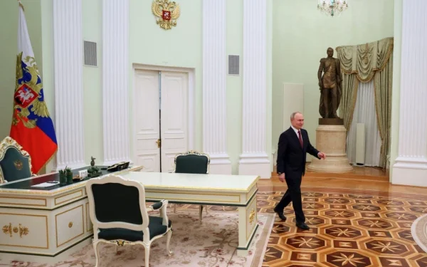 Путин иде у Париз?