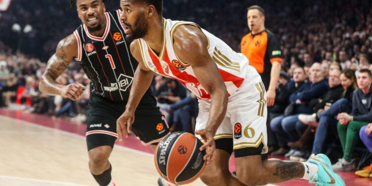 Звезда вечерас у Арени дочекује Макаби