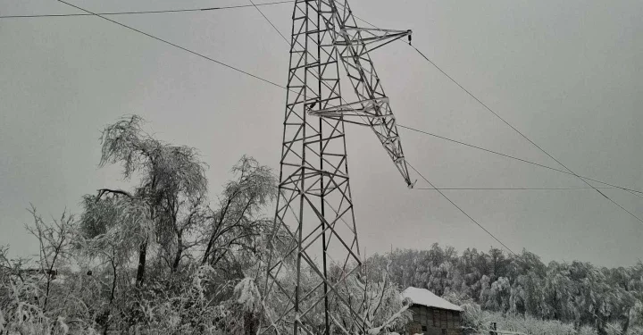 Умањење рачуна за струју у шест округа због снежних падавина, одлучила Влада