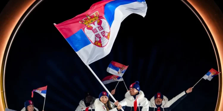 На свечаној церемонији отварања Зимских олимпијских игара продефиловао и српски тим