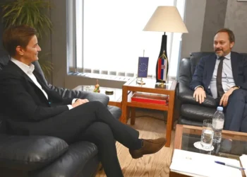 Брнабић се састала са Жиофреом: „Задовољство је разговарати са њим, он разуме прилике у нашој земљи“