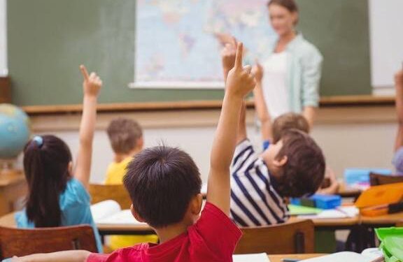 Распуст завршен – ђаци се сутра враћају у клупе