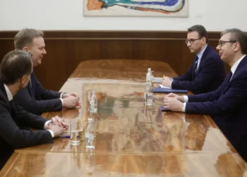 ВУЧИЋ СА СПЕЦИЈАЛНИМ ИЗАСЛАНИКОМ ЕУ: САСТАНАК У БЕОГРАДУ