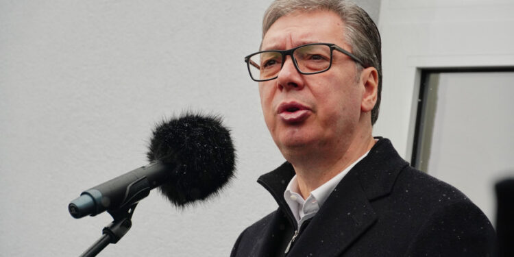 Вучић сутра присуствује отварању изложбе „Нити државности”