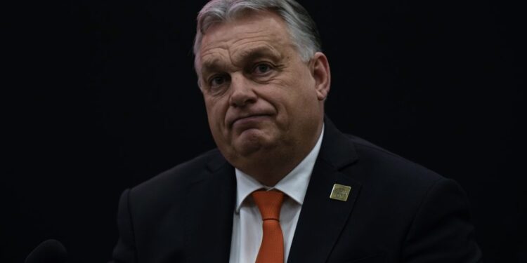 Орбан диже војску? Ескалирао сукоб Мађарске и Украјине