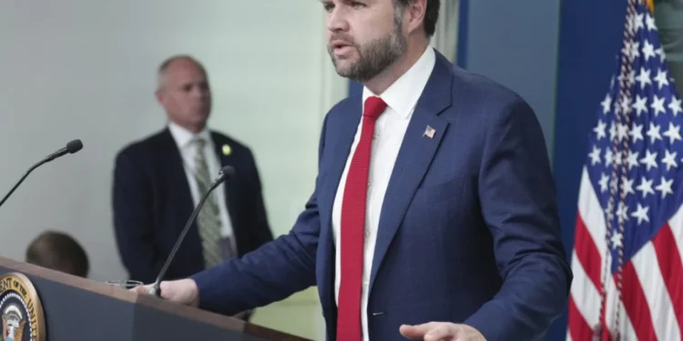 Венс: САД имају доказе да Иран покушава да обнови свој нукеларни програм