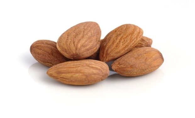 Да ли знате шта се догађа са вашим телом ако редовно једете бадеме?