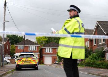 Два дечака избодена у школи: Драма у Лондону