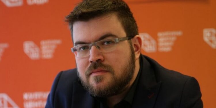 „НИШТА ИМ НИЈЕ СВЕТО“ Рајић о нападу блокадера на црквене великодостојнике: То су исти они који су попут паса лајали на свештенике