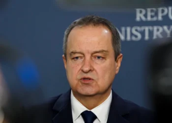 Дачић: Ухапшен и трећи осумњичени за бацање ручне бомбе у двориште куће Здравка Чолића