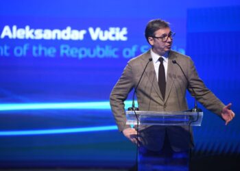 ЕКСКЛУЗИВНО: Каролина Ливит потврђује да шеф Трамповог кабинета није забранио Вучићу улазак у Мар-а-Лаго