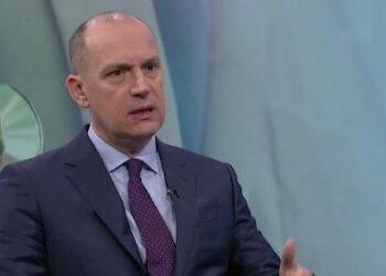 Лончар: У наредних годину до годину и по дана решићемо листе чекања! Министар детаљно открио план