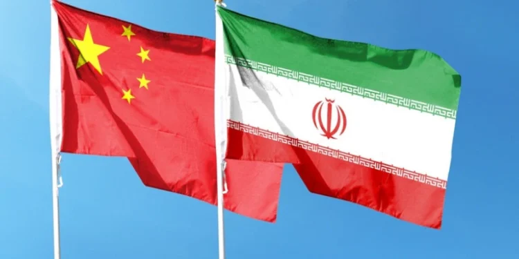Кина би могла да пружи Ирану финансијску и војну подршку