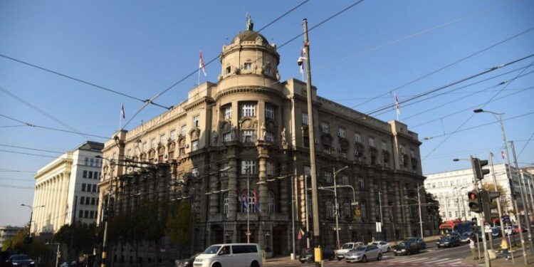 ВЛАДА СМАЊИЛА АКЦИЗЕ НА БЕНЗИН И ДИЗЕЛ У СРБИЈИ: Ево колики су нови износи