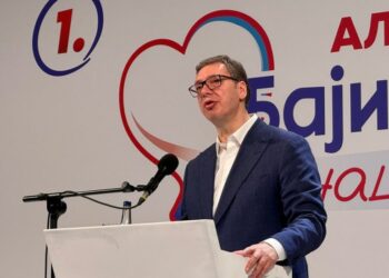 ВУЧИЋ: „НЕЋЕ МЕНИ ЗОРАН МИЛАНОВИЋ ОДЛУЧИВАТИ ШТА ЋУ ДА ГОВОРИМ“