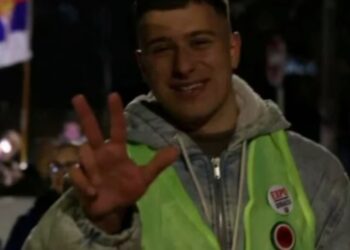 Бруцош са „Катедре за коцку“: ново лице политичког ријалитија у Кладову