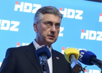 СРАМОТА ВАПИ ДО НЕБА – „Croatia Airlines“ има минус колики „Serbia Airlines“ има плус