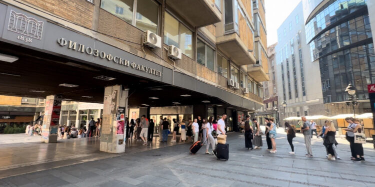 ТРАГЕДИЈА НА ФИЛОЗОФСКОМ: Јавност захтева оставке Ђокића и Синанија