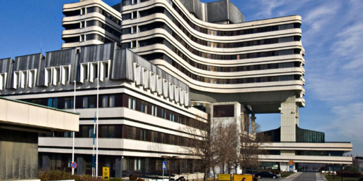 Отворен конкурс за пријем 195 здравствених радника у војноздравствене установе