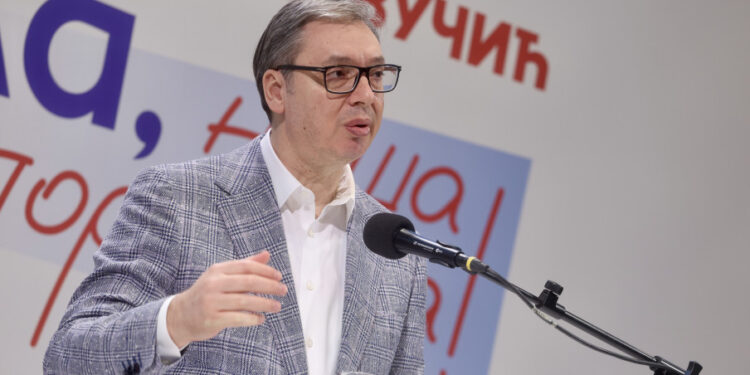 Вучић: Живимо у ери тектонских промена које захтевају озбиљност и посвећеност