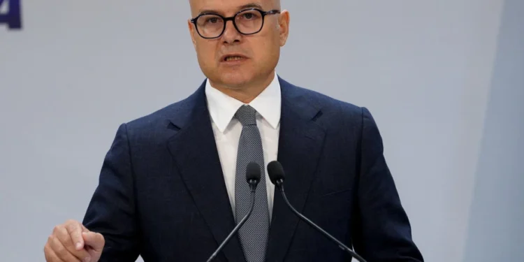 ВУЧЕВИЋ: ИМАМО ПРАВО НА СЕЋАЊЕ, СУЗУ И ПОЧАСТ ЗА ЈУНАКЕ