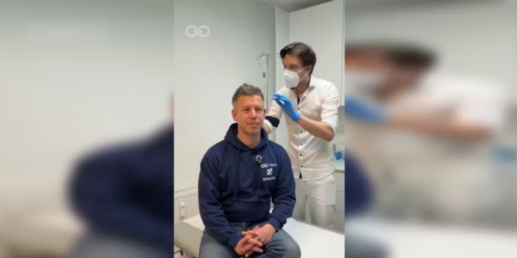 Порно скандал и кокаин: Хоће ли тест на дрогу спасити Орбановог ривала Петра Мађара?