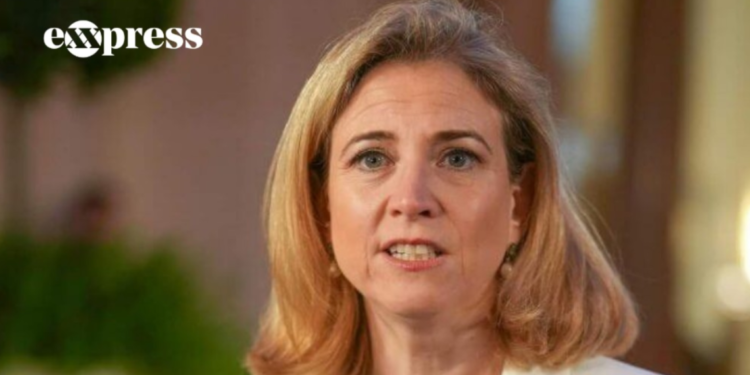 „Оставили су нас у Дубаију“: Аустријски предузетник напао министарку