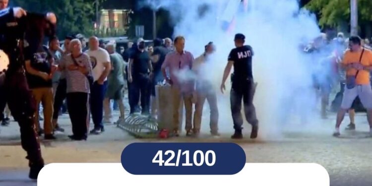 ЛАЖ ДАНА: ПРИСТАЛИЦЕ СНС СУ НАПАЛЕ БЛОКАДЕРЕ У ВРБАСУ