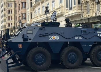 Ниво узбуне у Валенсији подигнут на 4: Оклопна возила штите посетиоце фестивала