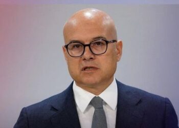 ВУЧЕВИЋ ПОРУЧИО ЂИЛАСУ: Грађани знају како је изгледала Србија док сте ви водили државу